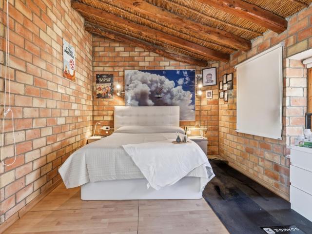 Ático dúplex con terraza en pleno corazón del casco histórico – Ideal para vivir o invertir