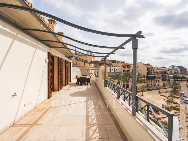 Ático duplex con terraza en primera linea de Calatrava