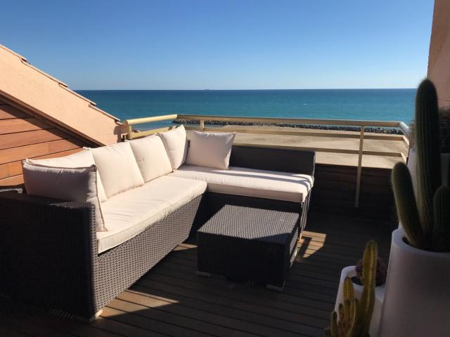 ATICO DUPLEX CON VISTAS AL MAR