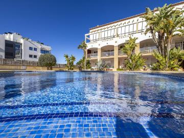 Ático dúplex bellamente reformado, perfectamente ubicado a s. 103m² Jávea Xabia