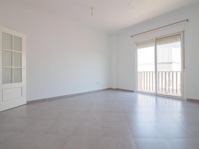 Ático Dúplex de Ensueño en el Centro de Tomares con Terraza de 70 m²!
