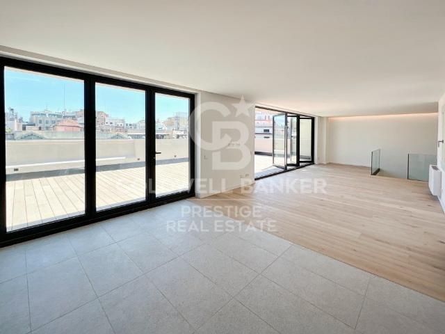 Ático duplex de obra nueva con terraza en Rambla Cataluña 0m² Barcelona