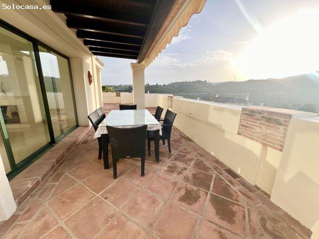 Atico Duplex en Alquiler en Benahavís, Málaga