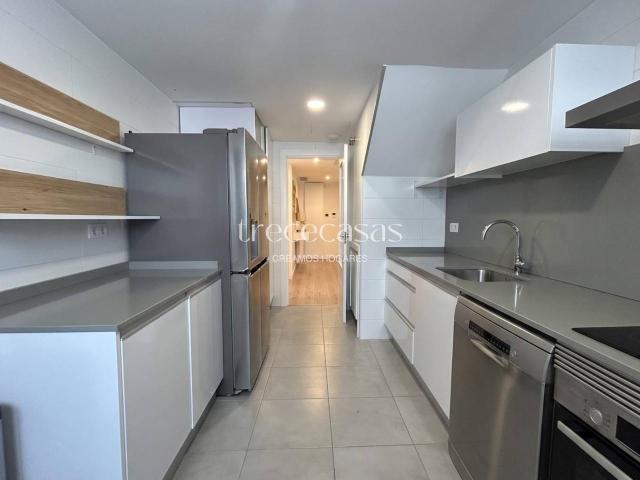 Ático dúplex en Quatre Carreres con terraza y vistas