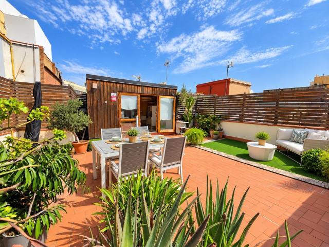 Ático dúplex en última planta con gran terraza de uso exclusivo en el Quadrat d’Or
