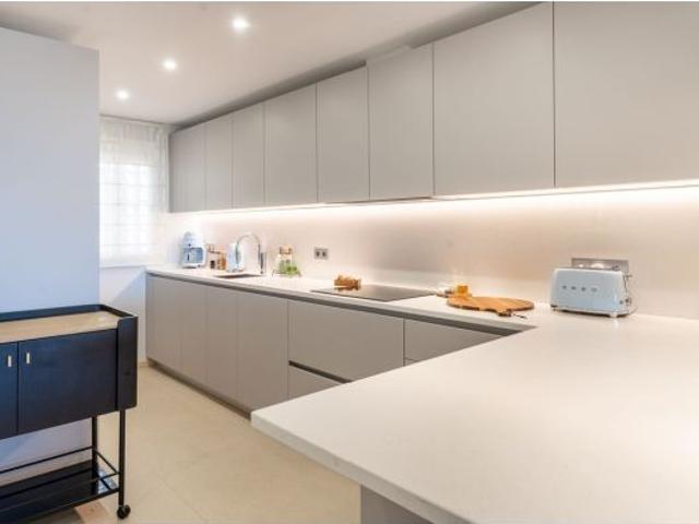 Atico Duplex en Venta en Estepona, Málaga