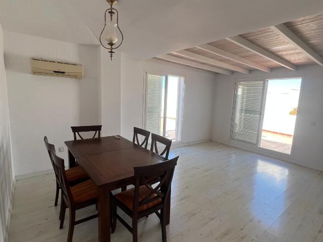 ATICO DUPLEX PISCINA Y PLAZA DE PARKING. TERRAZA PRIVADA 130M2