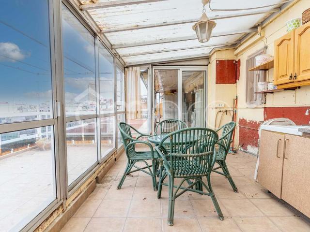 Ático en venta en Tarragona, Nou Eixample Sud Costa Dorada. Altura piso 10º, ático superficie total 153 m, superficie útil 153 m, habitaciones dobles 4, 2 baños, antigüedad más de 50, ascens. Áticos.
