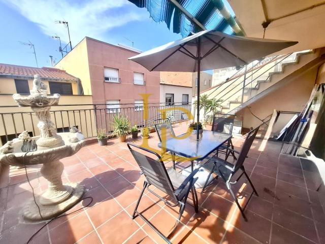 Ático en venta en Terrassa, Can Boada. EN VENTA ÁTICO DE TRES HABITACIONES Y AMPLIAS TERRAZAS CON VISTAS PANORAMICAS. Áticos.