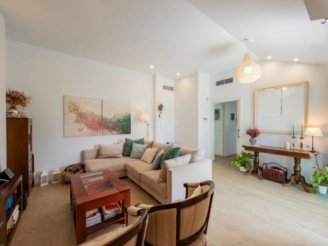 Ático en venta en Torrelodones, Los Robles. Capital Home vende en EXCLUSIVA este espectacular ático en la urbanización más demandada de Torrelodones. Áticos.