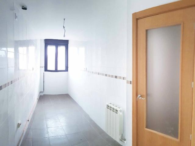 Ático en venta en Tudela de Duero. C. Mayor 13, Ático A Edificio Corona a estrenar apartamento de 1 dormitorio y 1 baño completo en pleno centro de Tudela de Duer. Áticos Tudela de.