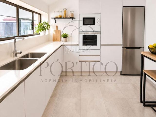 Ático en venta en Tui. Exclusividad, amplitud y luz en el corazón de la ciudad. Áticos.