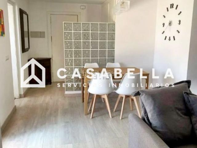 Ático en venta en Valencia, El Grau. Casabella Inmobiliaria vende ÁTICO muy luminoso en Serrería. Áticos.