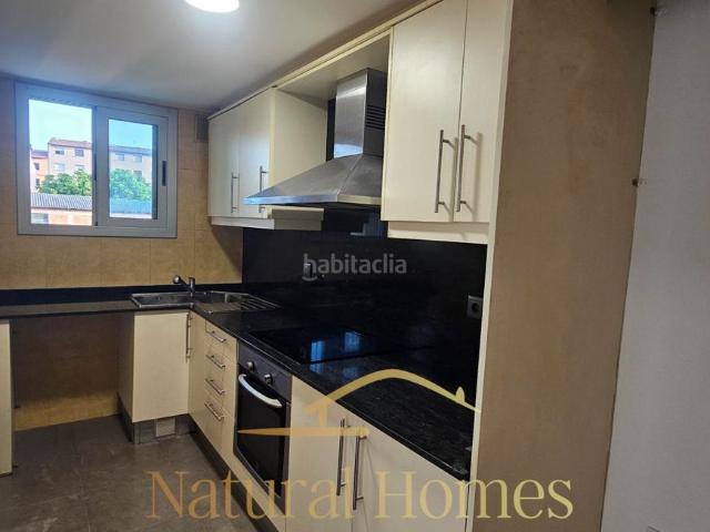 Ático en venta en Vic, Caputxins Ambulatori. Ático Dúplex Reformado en Zona Tranquila entre Calldetenes y Vic. Áticos.