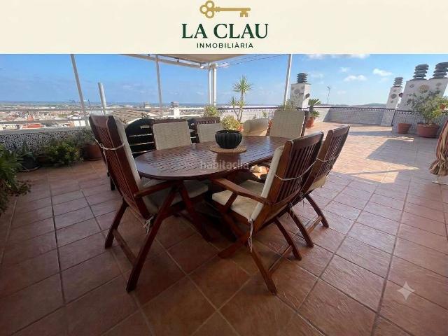 Ático en venta en Viladecans, La Roureda. Ático en Viladecans con gran terraza, balcón y garaje privado. Áticos.