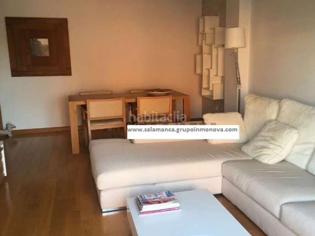 Ático en venta en Villamayor. Villamayor Campo de Golf 3 D, 2 Baños, cocina, salon, terraza, plaza de garaje y trastero. 210.000. Áticos.