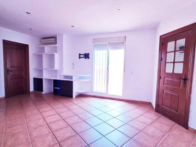 Ático en Venta en Viñuela Rescatado