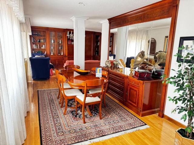 Ático en venta en Zamora, Las Viñas. ÁTICO DÚPLEX EN VENTA DE 4 DORMITORIOS, 3 BAÑOS, AMPLIA TERRAZA Y GARAJE DOBLE EN ZONA CENTRO, ZAMORA. Áticos.