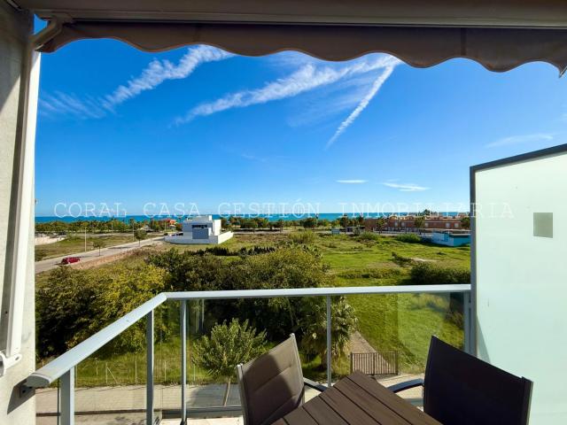 Ático en venta en Almenara. Ático con espectaculares vistas al mar y dos terrazas en la playa de Almenara. Áticos.