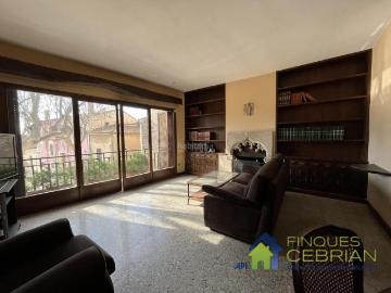 Ático en venta en Alella. Un hogar con encanto con vistas y ubicación inmejorable. Áticos.