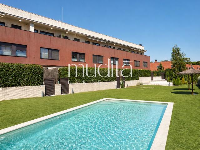 Ático en venta en Ametlla del Vallès L´. Ático de diseño para vivir con más facilidad. Áticos Ametlla del Vallès.