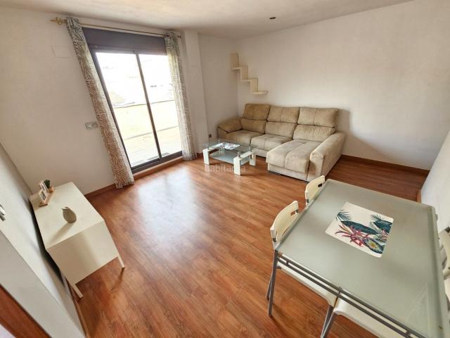 Ático en venta en Armilla, Las Tres Cruces. BONITO ATICO DE 3 HABITACIONES, 2 BAÑOS COMPLETOS, GARAJE, TRASTERO Y AMPLIA TERRAZA EN LA ZONA DE ARMILLA. Áticos.