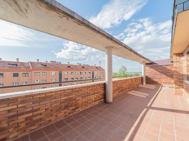 Ático en venta en Arroyomolinos, Zona Europa. Espectacular ático en planta en zona Bulevar. Áticos.