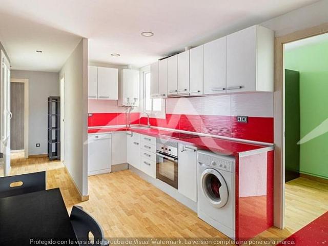 Ático en venta en avenida Meridiana, Barcelona, de 65 m² 3 habitaciones por 319.000
