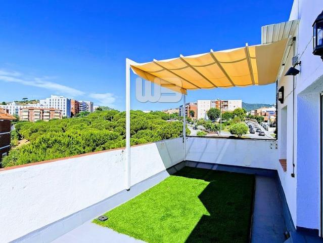 Ático en venta en avenida Jordana, Montgat, de 54 m² 2 habitaciones por 275.000