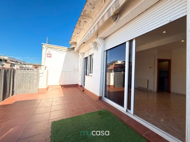 Ático en venta en Badalona, Bufalà. ¡EL ÁTICO QUE TODOS BUSCAN YA ESTÁ AQUÍ!. Áticos.