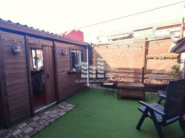 Ático en venta en Badalona, Lloreda. ÁTICO DE 55M2 REFORMAFO CON TERRAZA EN PLANTA DE 30M2. Áticos.