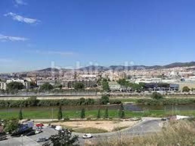 Ático en venta en Badalona, Llefià. ALQUILADO. Áticos.