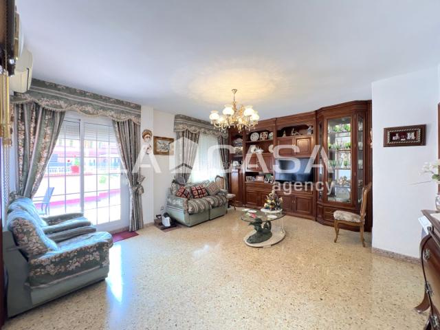 Ático en venta en Badalona, Llefià. GRAN TERRAZA TRES HABITACIONES. Áticos.