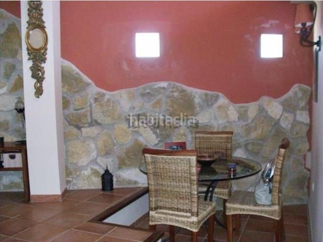 Ático en venta en Baeza. Junto al paseo de las murallas y la Puerta de Übeda. Áticos.