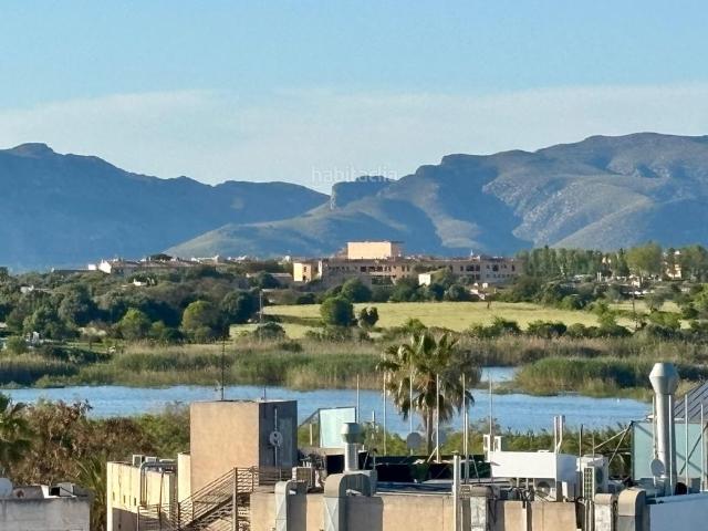Ático en venta en Baleares Alcúdia, Port d´Alcúdia Platja dÁlcúdia. Ático con vistas al mar y gran terraza a 200 m de la Playa de Alcudia Ubicación, luz y enorme potencial. Áticos.