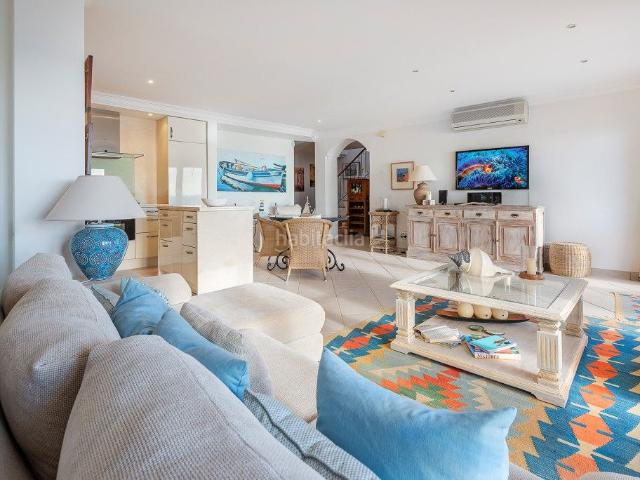 Ático en venta en Baleares Campos, Sa Ràpita Ses Covetes. Ático exclusivo en primera línea de mar a la venta en Ses Covetes, sureste de Mallorca. Áticos.