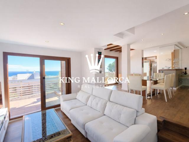 Ático en venta en Baleares Calvià, Magaluf. Ático en Magaluf con terraza frente al mar, 3 dormitorios 2 baños, garaje. Mallorca. Áticos.
