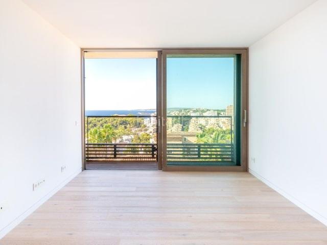 Ático en venta en Baleares Palma de Mallorca, La Bonanova. Exclusivo ático de diseño de obra nueva con vistas al mar y piscina privada, en venta en La Bonanova, Palma de Mallorca. Áticos Palma de.