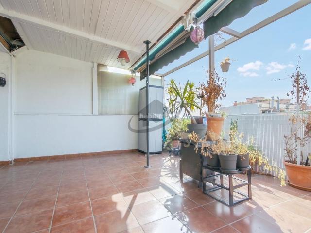 Ático en venta en Barberà del Vallès, Centre Eixample Can Llobet. EXCLUSIVO ÁTICO CON TERRAZA, ASCENSOR Y VISTAS PANORÁMICAS. Áticos Barberà del.