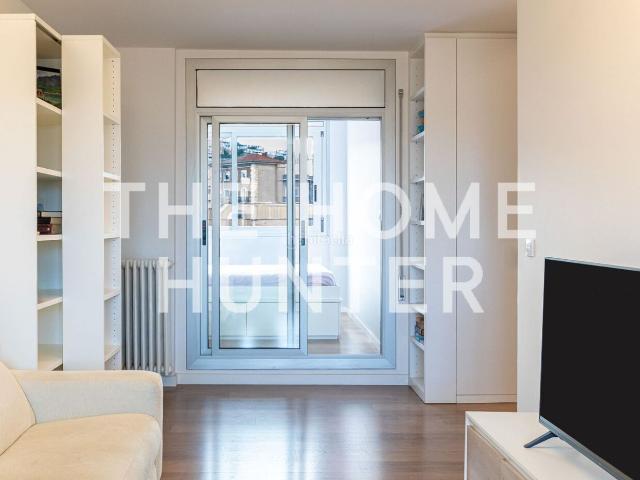 Ático en venta en Barcelona, Congrés Indians. Ático de 150 m2 con vistas y terraza en venta en Barcelona. Áticos.