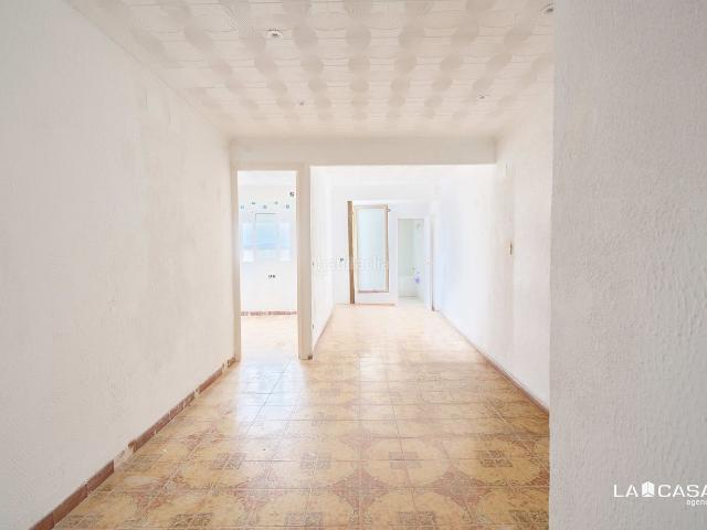 Ático en venta en Barcelona, Carmel. Oportunidad Única! Coqueto Ático con Terraza Privada y 2 Dormitorios. Áticos.