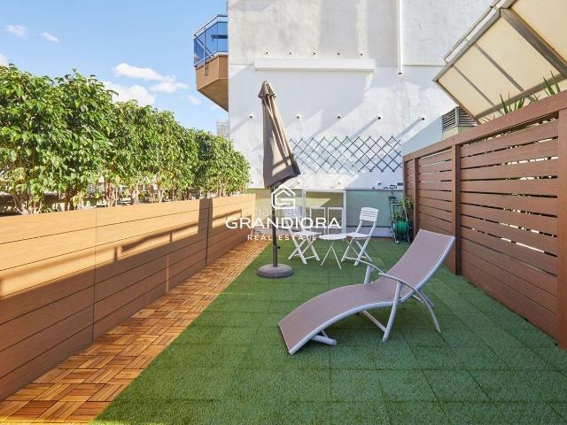 Ático en venta en Barcelona, Barceloneta. Ático con Solarium Privado a Pasos del Mar y el Port Vell. Áticos.