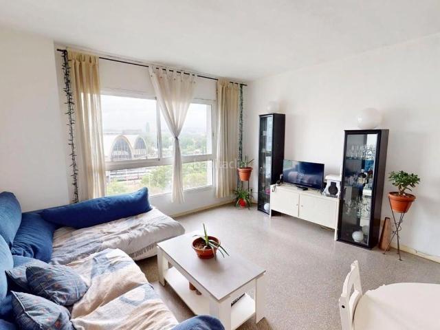Ático en venta en Barcelona, Barceloneta. Atico muy luminoso, con vistas al mar y a la estación de tren Francia. Áticos.