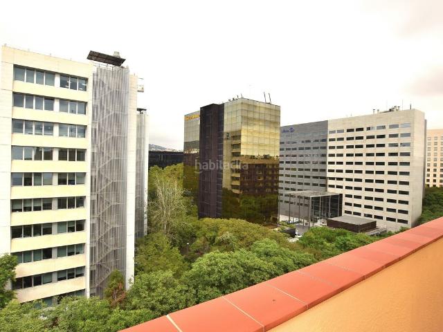 Ático en venta en Barcelona, Barri de les Corts. Ático en venta en calle de Gandesa, 6 CON VISTA AL MAR. Áticos.