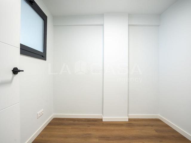 Ático en venta en Barcelona, Besòs Maresme. LA CASA AGENCY PRESENTA OPORTUNIDAD VIVIENDA REFORMADA EN SANT MARTI !. Áticos.