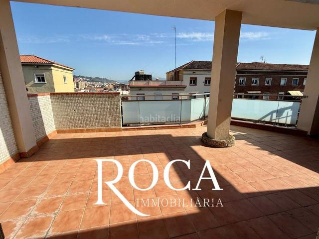 Ático en venta en Barcelona, La Font d´en Fargues. Ático dúplex de 130m2 + 45m2 en 2 terrazas, y con 4 dormitorios DOBLES. Áticos.