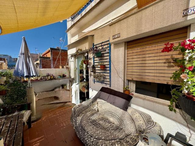 Ático en venta en calle De Camprodon, Barcelona, de 48 m² 2 habitaciones por 339.000