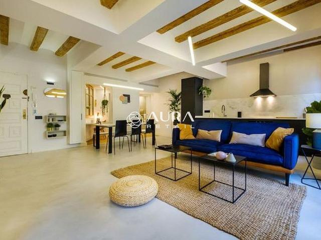 Ático en venta en calle Dels Tallers, Barcelona, de 88 m² 2 habitaciones por 550.000