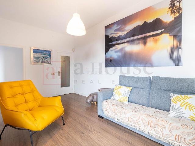 Piso en venta en Barcelona, L´Antiga Esquerra de l´Eixample. ÚLTIMA PLANTA CON LICENCIA TURÍSTICA EN L EIXAMPLE. Pisos.