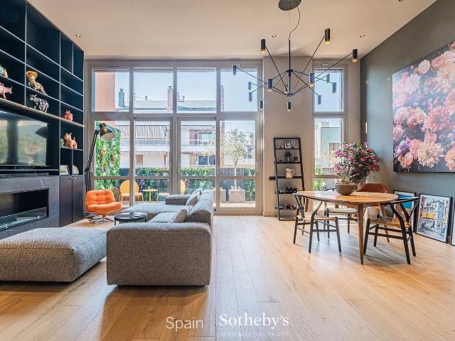 Ático en venta en Barcelona, L´Antiga Esquerra de l´Eixample. Exclusivo ático de obra nueva con terraza, piscina y aparcamiento. Áticos.